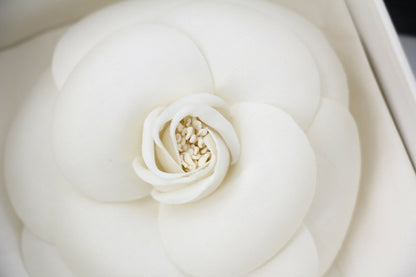 Chanel Vintage 81-85 White Silk Camellia Brooch