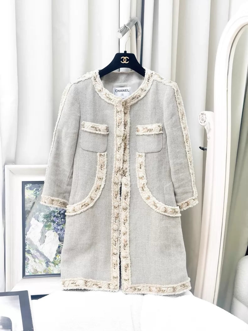Chanel 2022 Fall/Winter beige tweed jacket