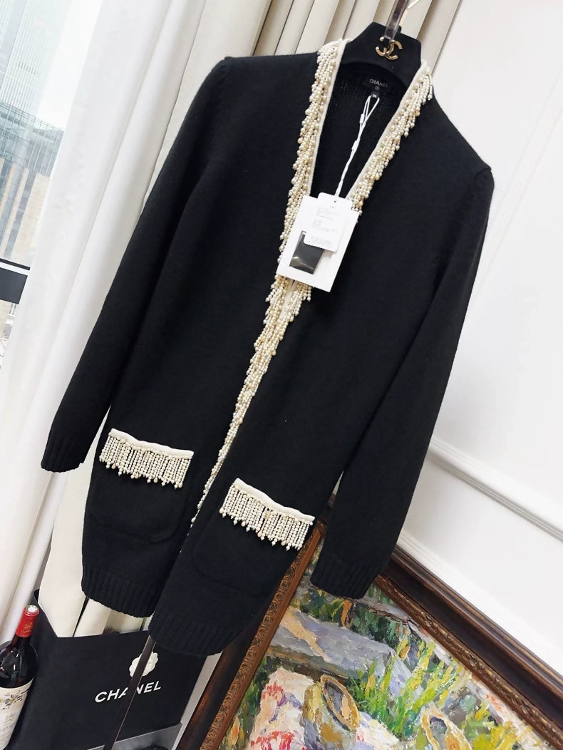 Chanel 21K black mid-length cashmere knit cardigan