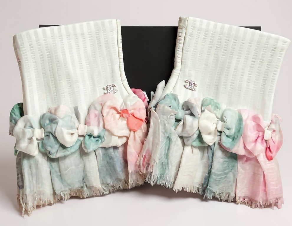 Rare Chanel 13C Paris-Versailles Mint Green Leather Silk Bows CC Fingerless Gloves Size 7.5