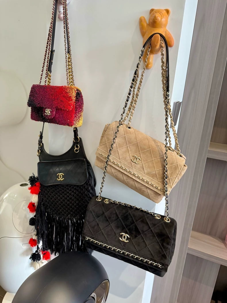 Chanel Black and gold leather chain with suede trim