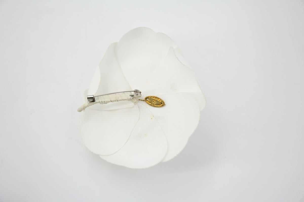 Chanel Vintage 81-85 Canvas White Camellia Brooch