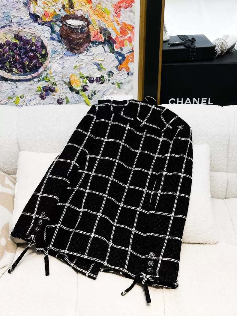 Chanel 20S black and white jacket