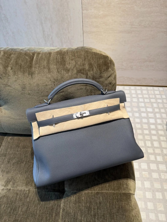 Hermès Kelly 42 Maxi Grey Togo Palladium Hardware
