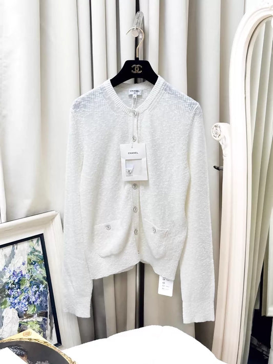 Chanel 25M white knit cardigan