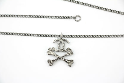 Chanel Vintage 03A Enamel Black Skull Grey CC Necklace