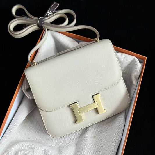 Hermès Constance 19 Craie Evercolor with Gold Hardware
