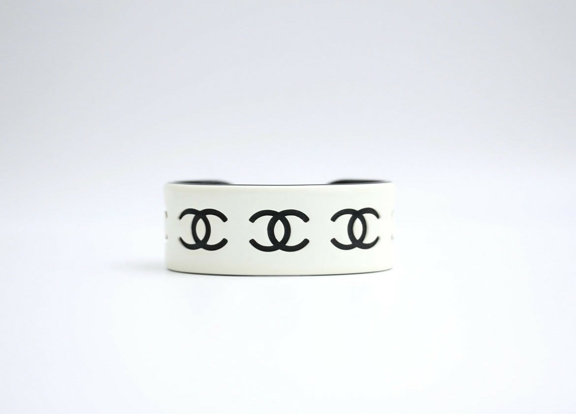 Chanel Vintage 02P Resin Black and White CC Bracel