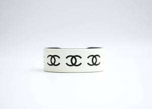 Chanel Vintage 02P Resin Black and White CC Bracel