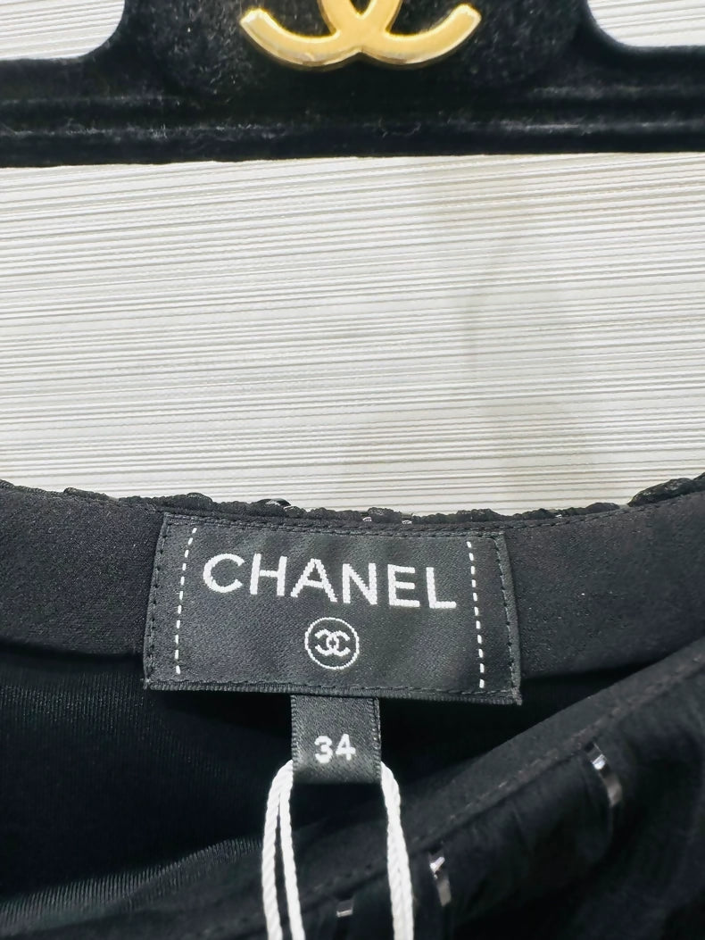 Chanel 25C black silk skirt