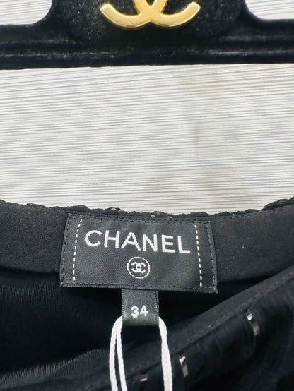 Chanel 25C black silk skirt