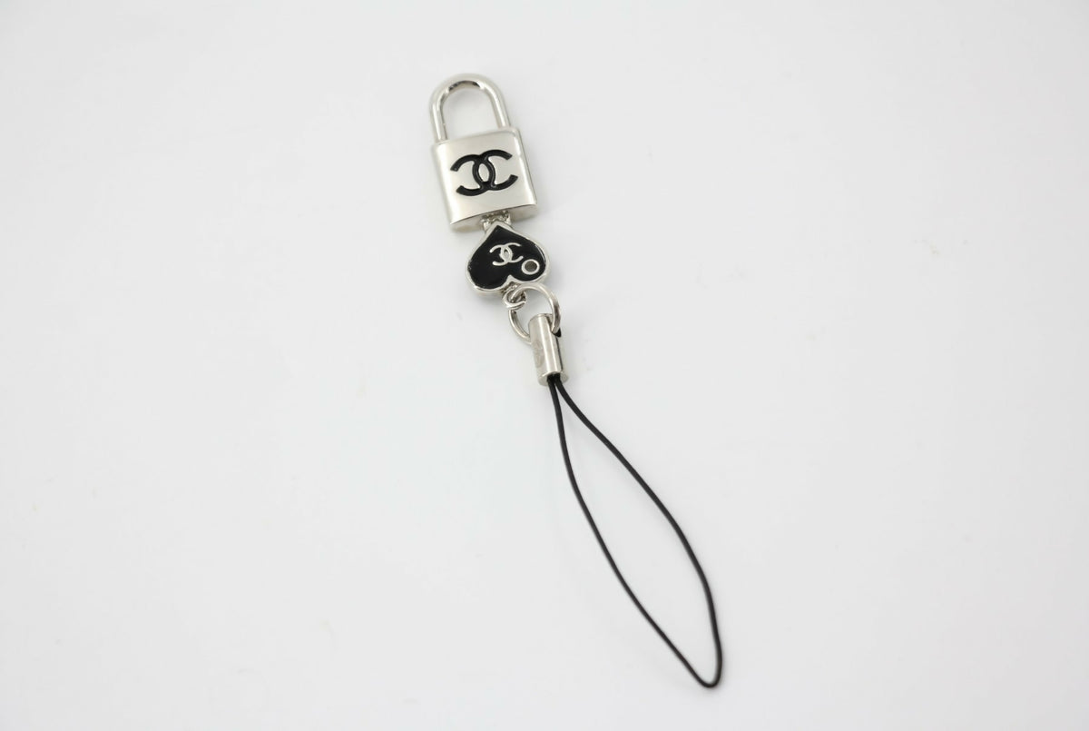 Chanel Vintage 07P Metal Silver Keyring Bag Charm