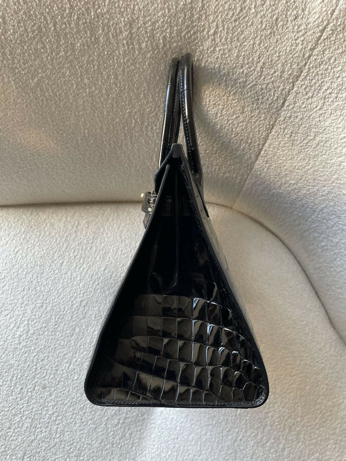 Hermès Birkin 30 Noir / Black Shiny Niloticus Crocodile with Gold Hardware B Stamp