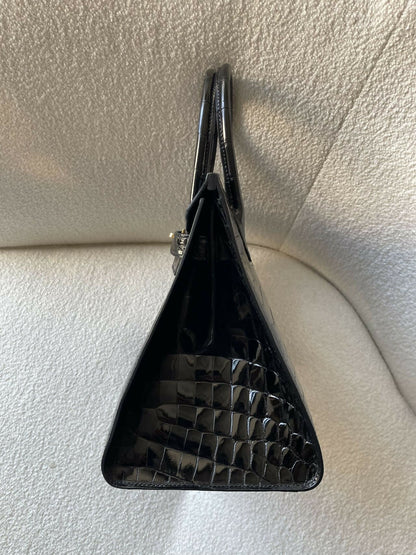 Hermès Birkin 30 Noir / Black Shiny Niloticus Crocodile with Gold Hardware B Stamp