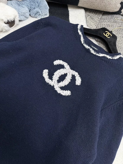 Chanel 21P Navy Blue and Pink Logo Long-Sleeve Sweater