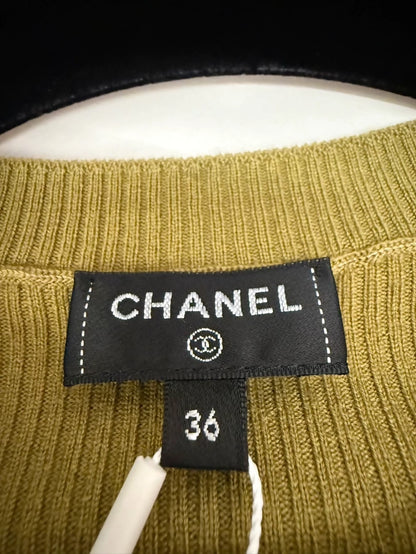 Chanel 22k olive green knit top