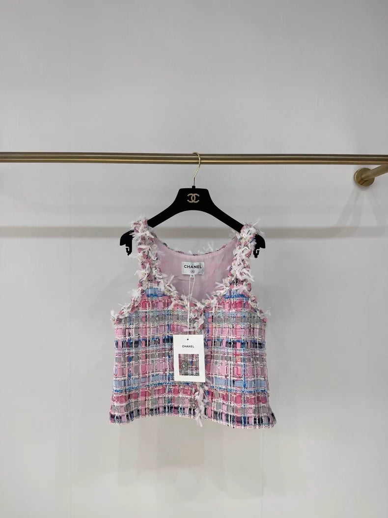Chanel 25S Pink tweed Vest