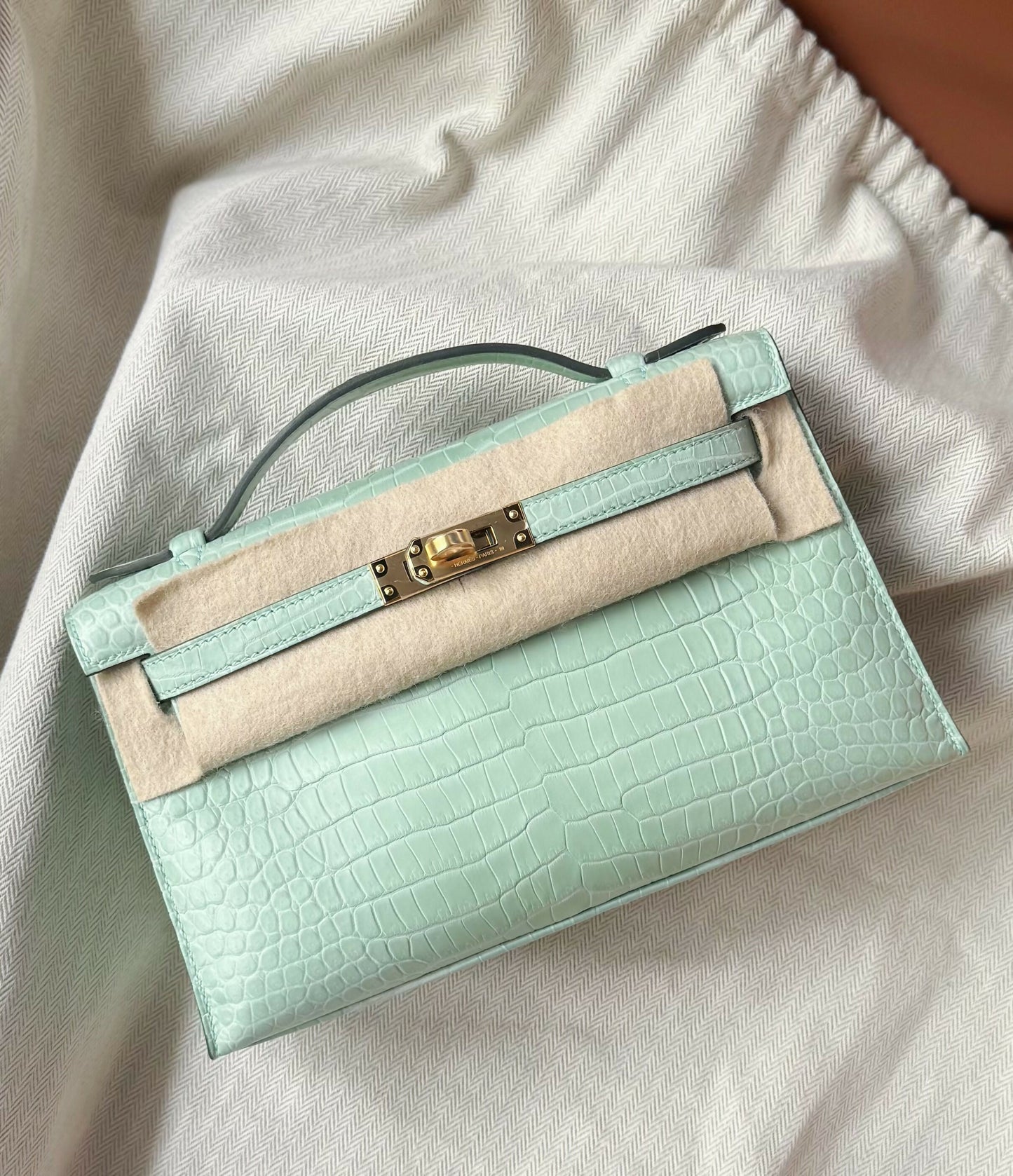 Hermès Mini Kelly I (20) 6U Wasabi Matte Porosus Crocodile with Gold Hardware