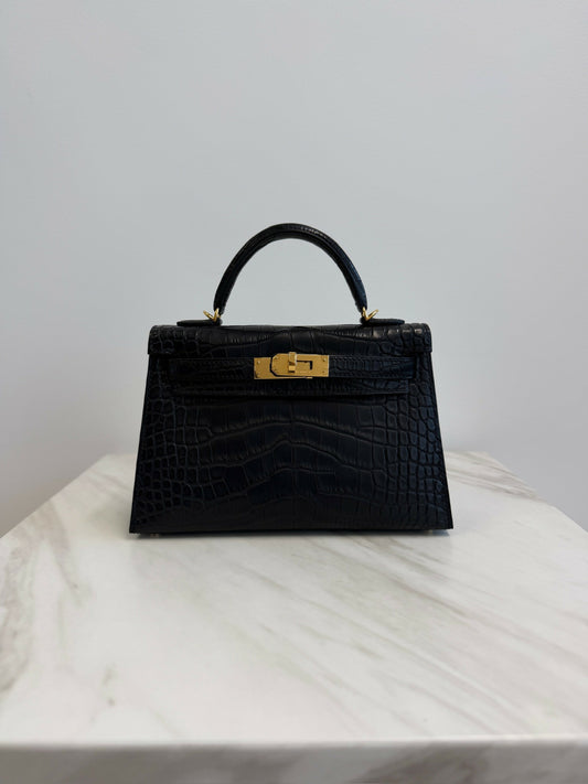 Hermès Kelly 20 Black Matte Alligator GHW G 2026