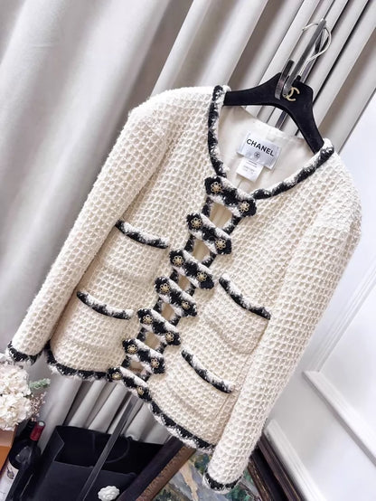 Chanel 2014 Off-White Embossed Lion Head Button Four-Pocket Wool Jacket