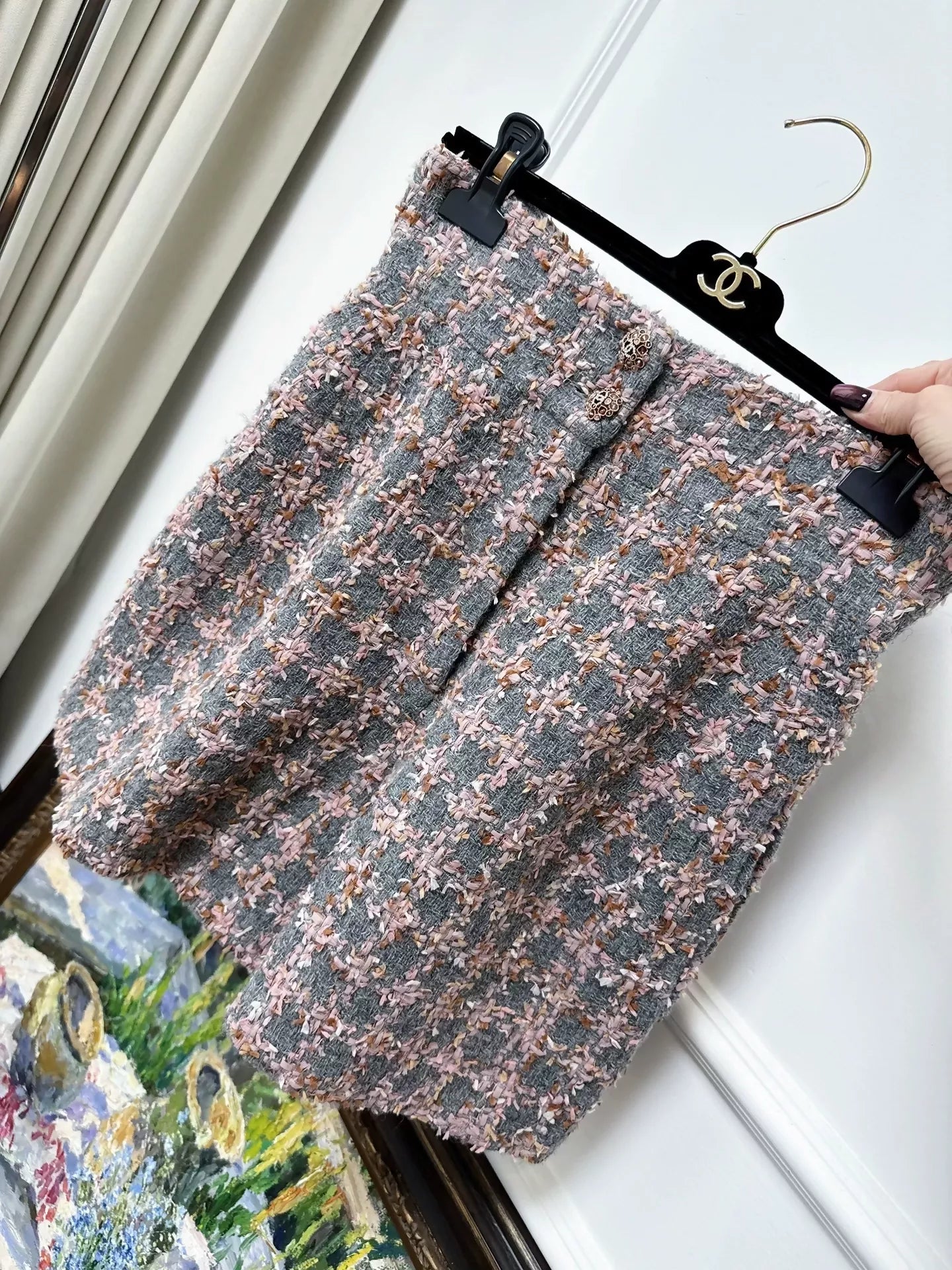 Chanel 22K pink gray tweed bow shorts