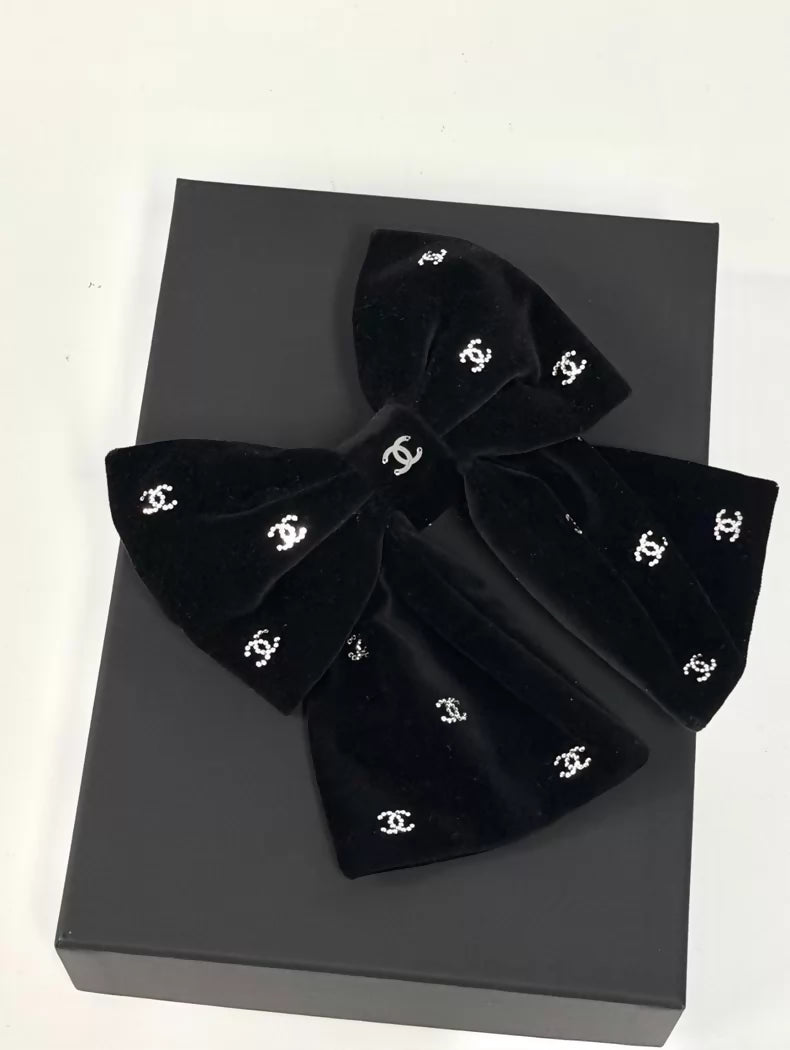 Chanel 26C black Hair Clip