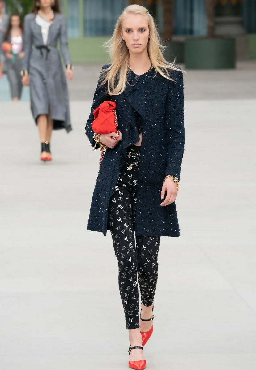 Chanel 20C Runway Black CC Logo Pants Leggings FR 42