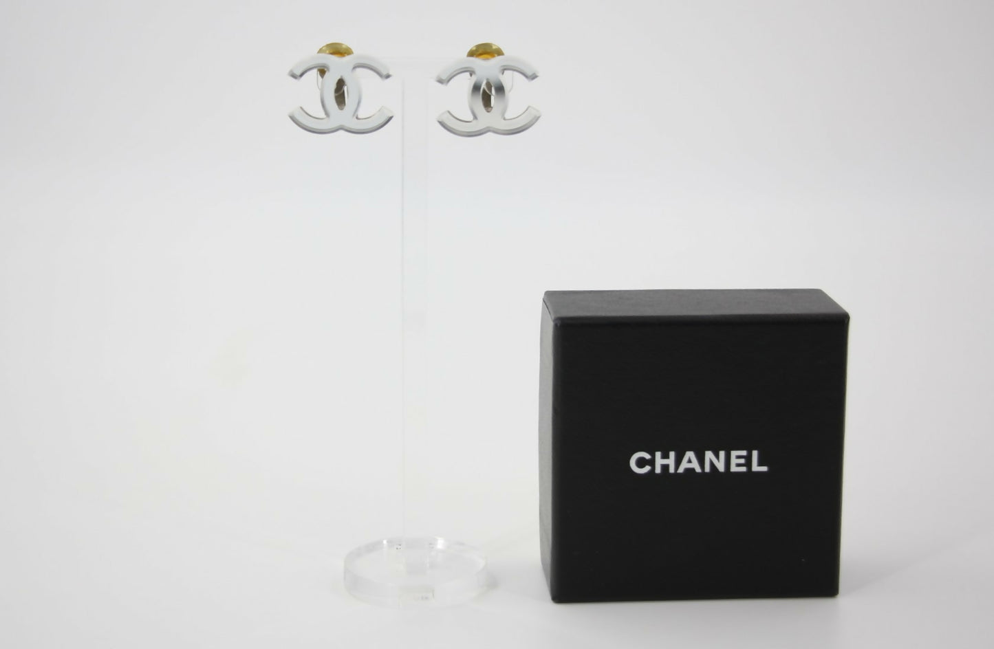 Chanel Vintage 03C Mirror Silver CC Clip-on Earrings
