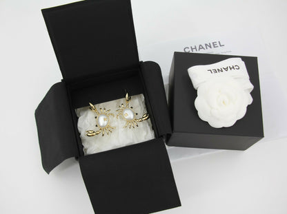 Chanel 26M Imitation Pearl and Metal Crab Stud Earrings