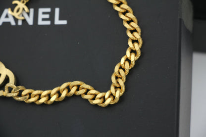 Chanel F22A Metal Rhinestone CC Gold Chunky Chain Short Necklace