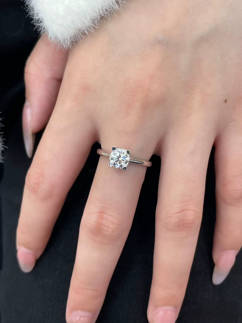 Harry Winston Diamond Ring Diamond: 1.03 ct Color E Clarity VVS2