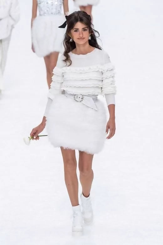Chanel 19K white ecru Feather Skirt