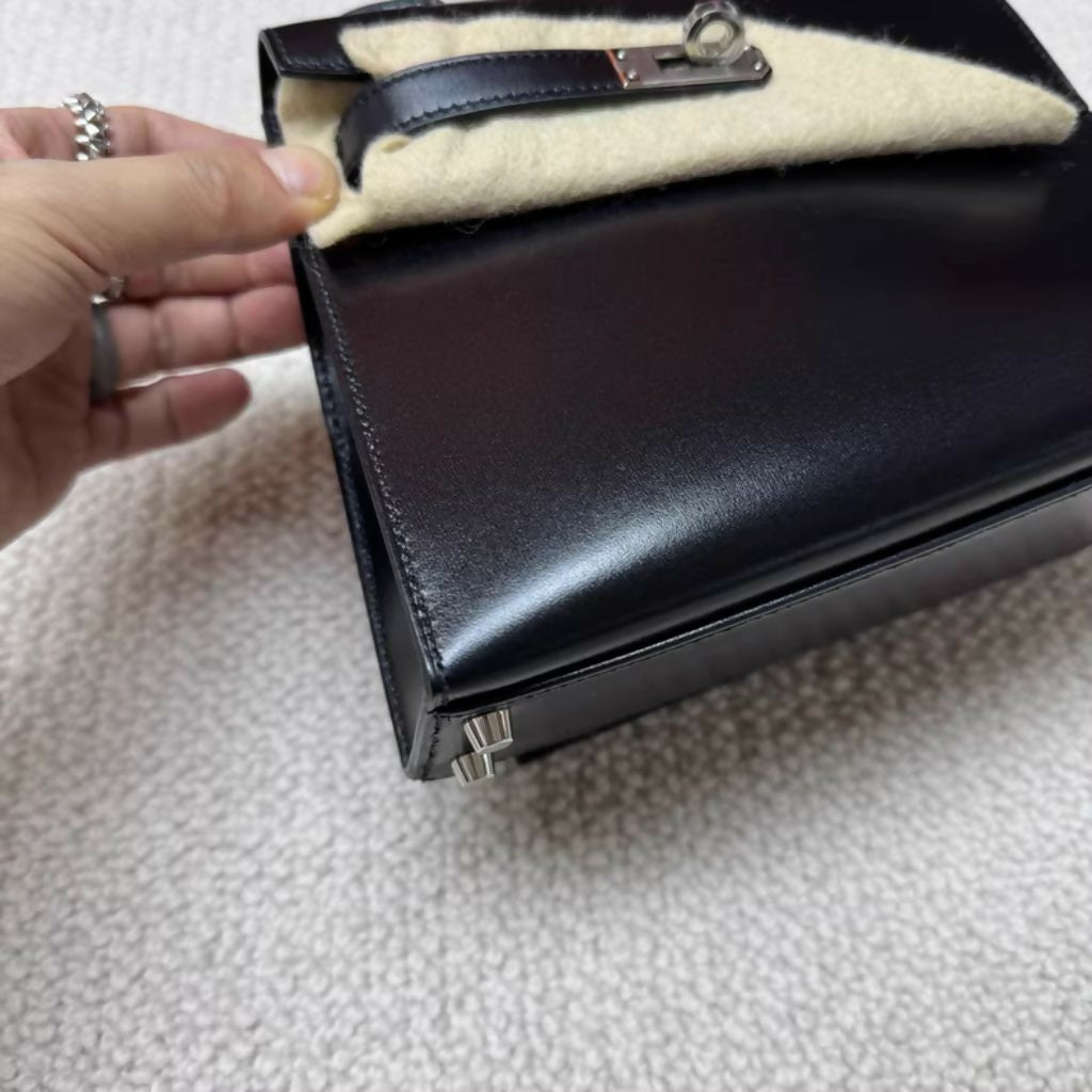 Hermès Kelly en Désordre 20 Black Box Leather - Wararni – Wararni.com
