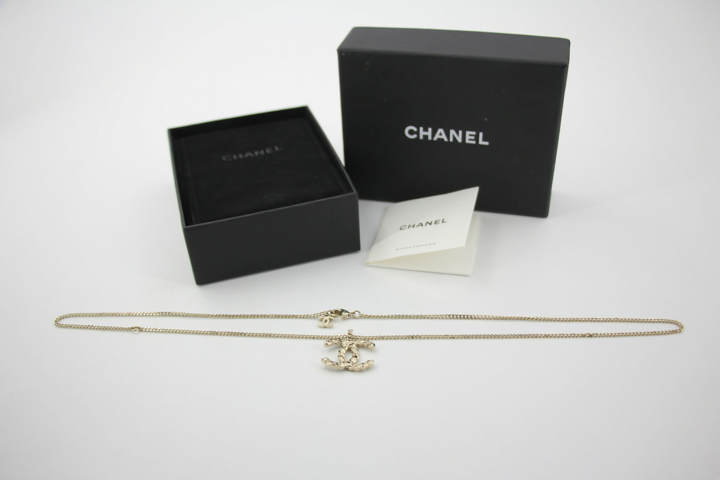 Chanel A20S Leather-threaded Metal Black Gold CC Necklace
