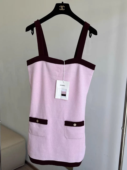 Chanel 25A pink cashmere dress