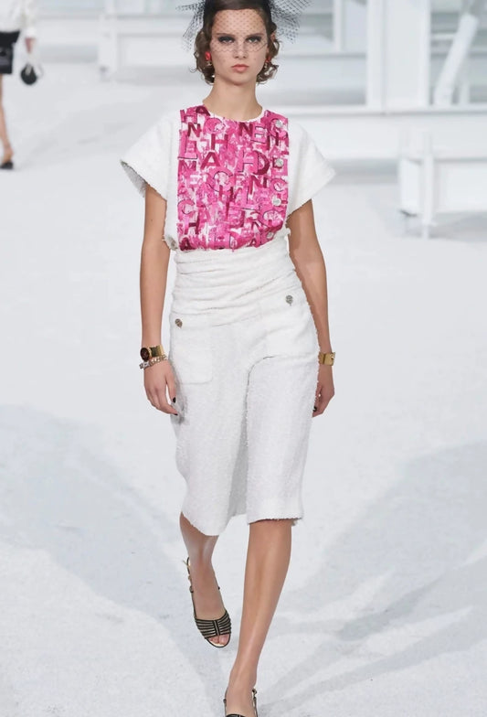Chanel 21s white tweed Capri trousers