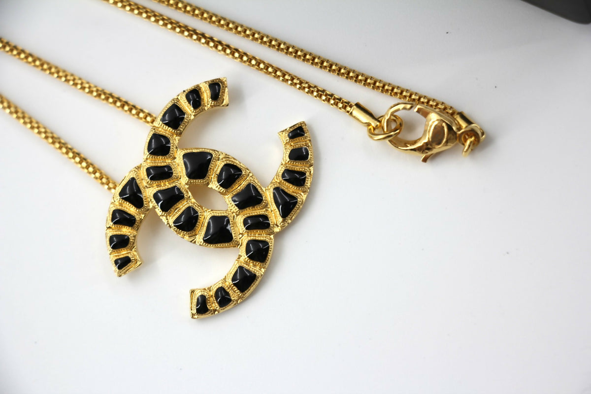 Chanel B19A Metal Black & Gold "Along the Nile" CC Necklace