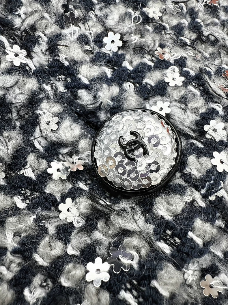 Chanel 21B gray woollen tweed skirt