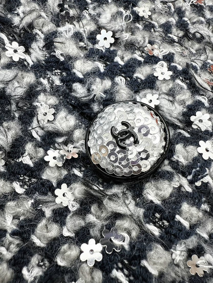 Chanel 21B gray woollen tweed skirt