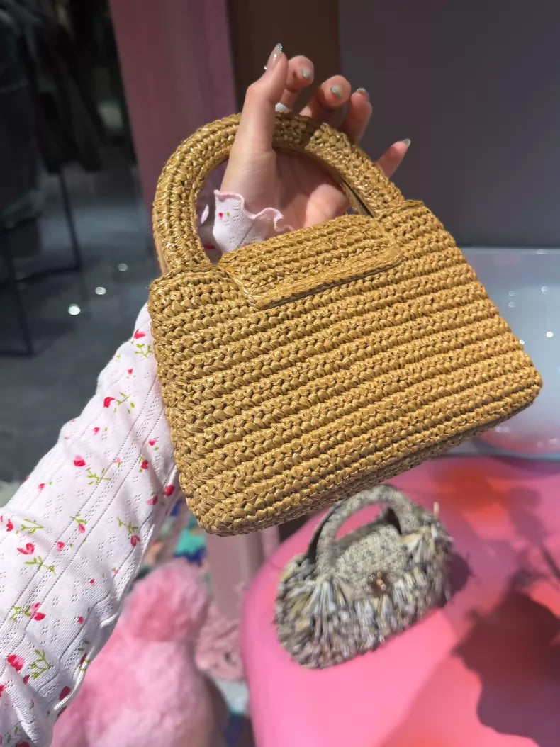 Chanel 26C raffia Kelly