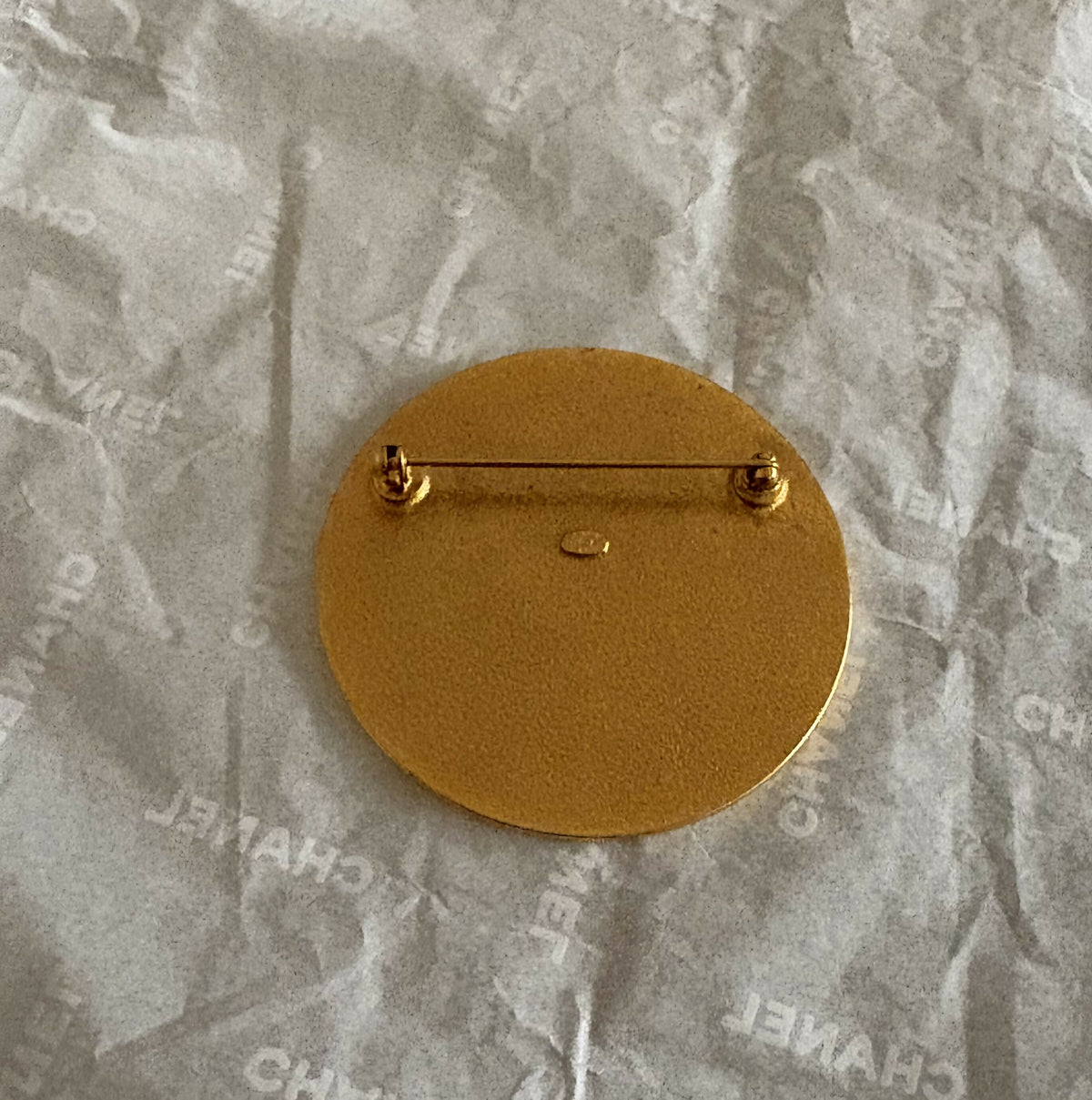 Chanel 2009 Runway Circular Pin Brooch Gold Red Black