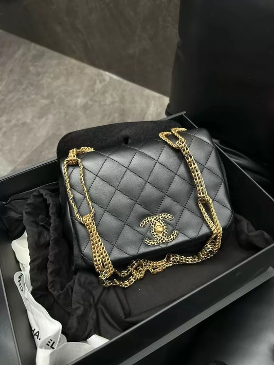 Chanel 22C double chain black leather squar flap bag
