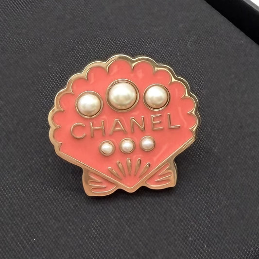 Chanel Cuban enamel scallop brooch