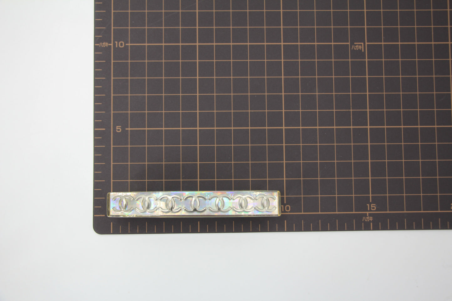 Chanel Vintage 97P Resin Iridescent Resin Seven Silver-Tone CC Logos Hair Clip