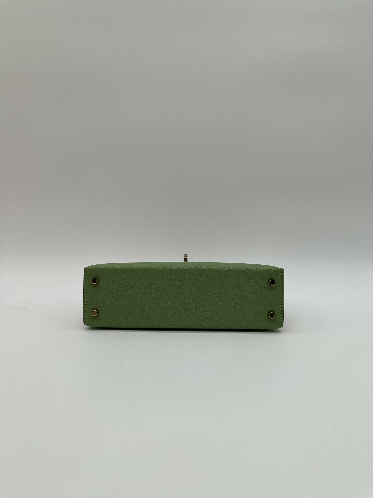 Hermès Kelly 20 HSS Vert Criquet / Nata Chèvre PHW B 2024