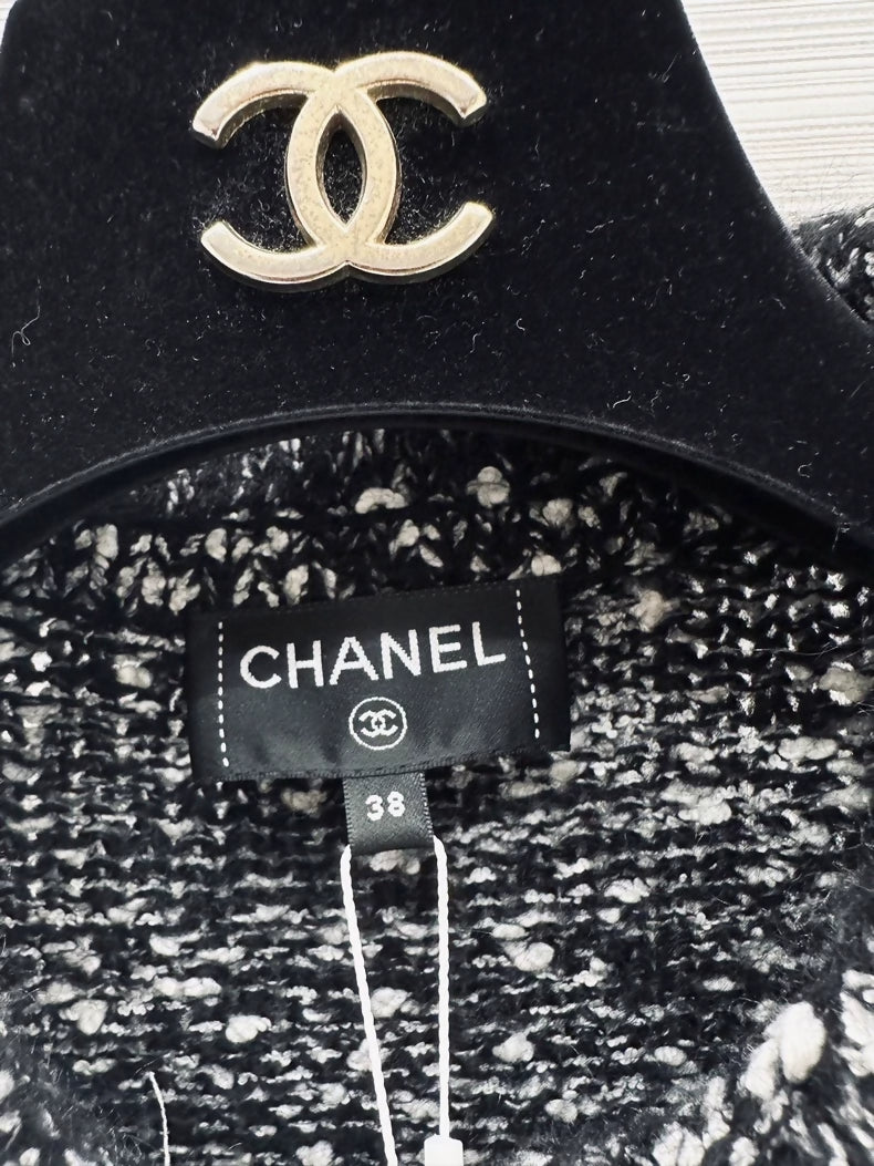 Chanel 25B black and white tweed cardigan and skirt set