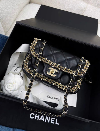 CHANEL Chanel limited edition pearl leather CF chain bag - 17*10*6 Shoulder Bag - Secondhand luxury from Wararni