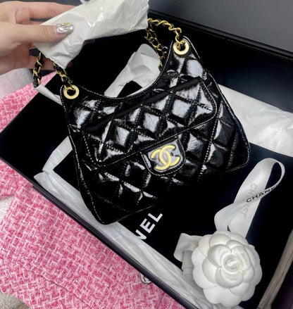 CHANEL Chanel Hobo Small Bag In Shiny Crumpled Calfskin With Gold Hardware Black - Small Crossbody Bag - Secondhand luxury from Wararni