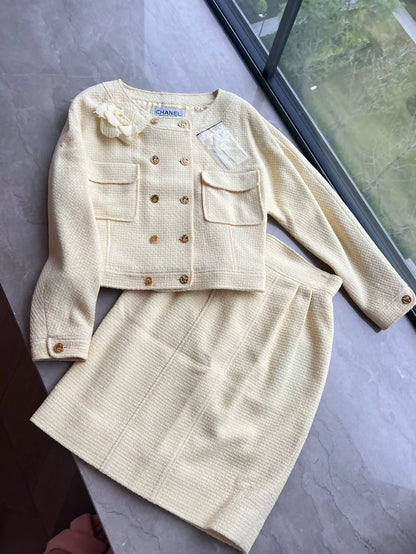 Chanel vintage light yellow jacket and skirt set