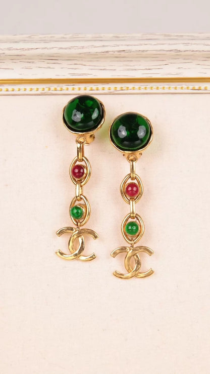 Chanel Red and green glass long clip-on earrings